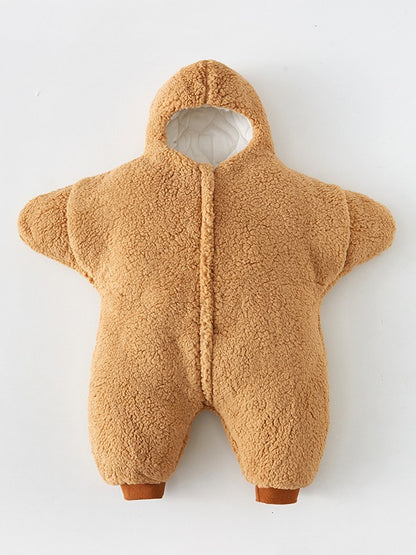 *"البدلة التي جعلت آلاف الأطفال ينامون كالملائكة… حتى في أقسى ليالي الشتاء!"* ❄✨